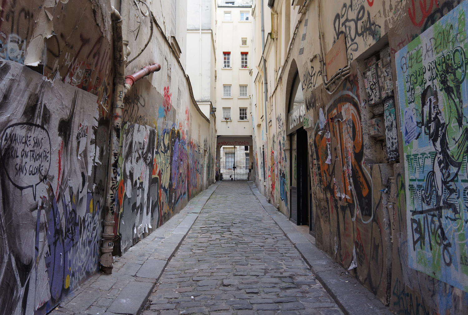 Paris Alley